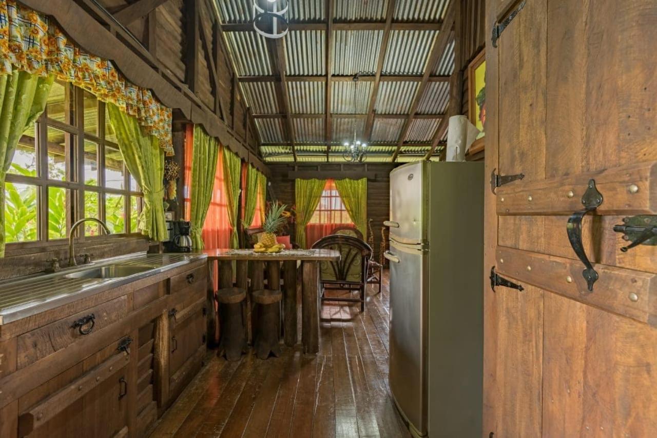 Cabanas Montanas Del Tenorio Rio Celeste Bagian luar foto